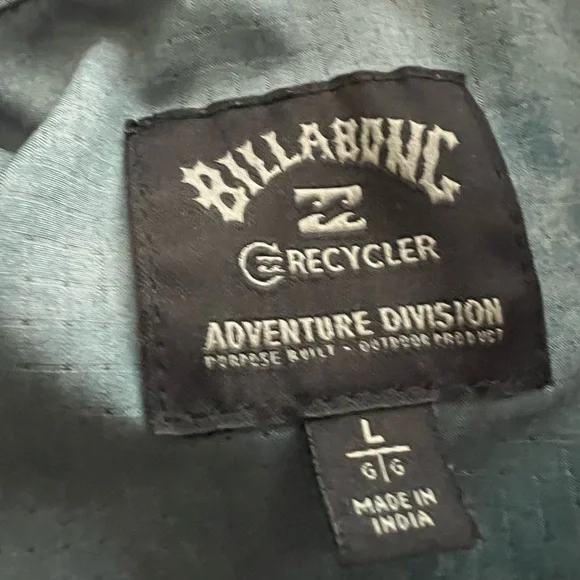 Billabong Men's Washed Teal Short-Sleeve Button-Down Shirt - Picture 2 of 2